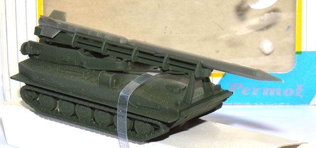 Taktische Rakete auf PT Militär grün