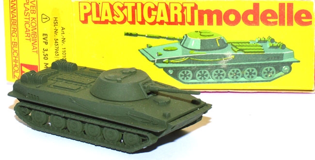 Schwimm­pan­zer PT 76 Mi­li­tär