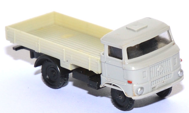 IFA W 50 Pritschen-​​​LKW hellgrau
