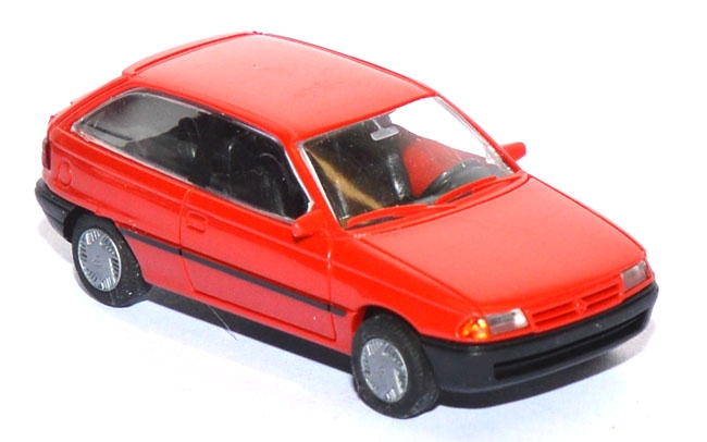 Opel Astra Fließheck rot