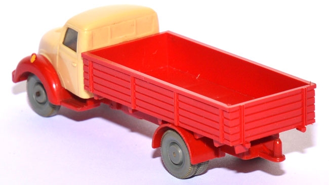 Magirus Sirius 90 L Pritschen-LKW hellbeige