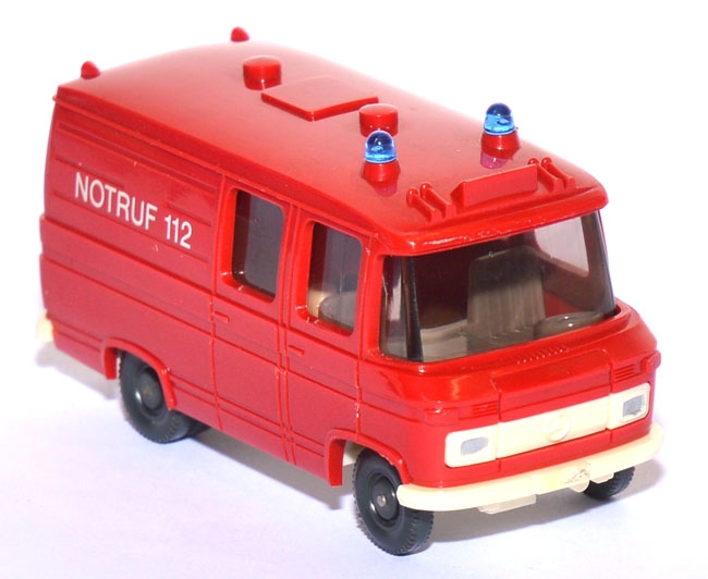 Mercedes-​​​​​​Benz L 406 Rettungswagen Feuerwehr rot