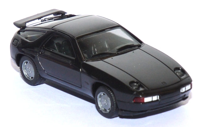 Porsche 928 S4 schwarz