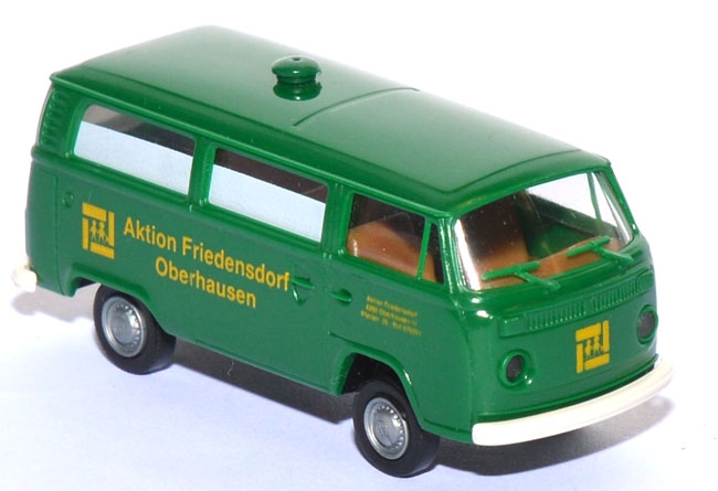 VW T2 Bus RTW Friedensdorf International grün