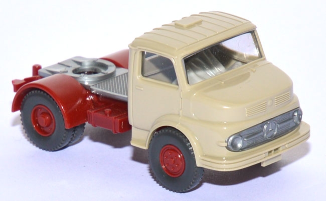 Mercedes-​Benz LS 1413 Solozugmaschine hellgelbgrau