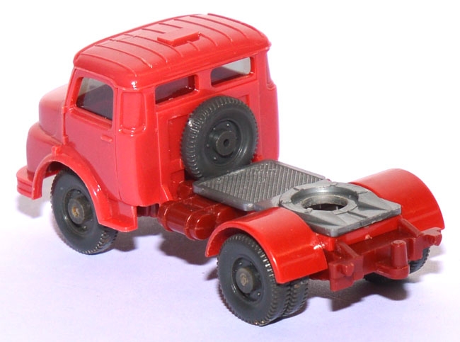 Mercedes-Benz LS 1413 Solozugmaschine rot