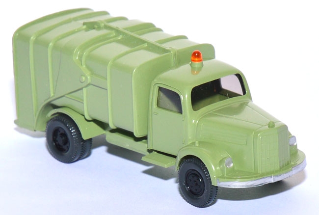 Mercedes-​Benz L 3500 Müllwagen blassgrün