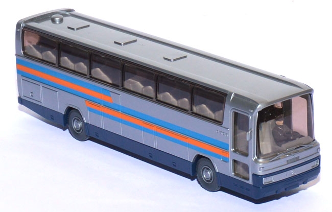 Mercedes-​​​​​Benz O 303 RHD Reisebus silber