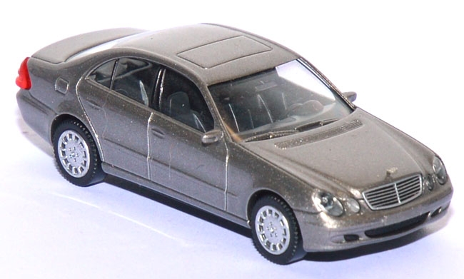 Mercedes-​Benz E 230 cubanitsilber