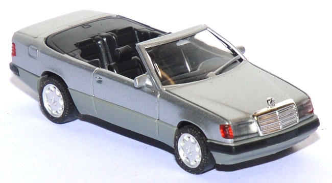 Mercedes-Benz 300 CE-24 Cabrio offen silbermetallic