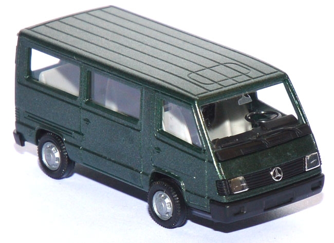 Mercedes-​Benz 100D II Bus grünmetallic