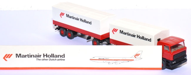 DAF 3300 Pritschenlastzug Martinair Holland rot