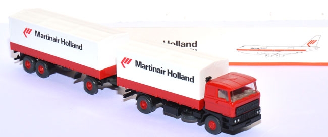 DAF 3300 Pritschenlastzug Martinair Holland rot