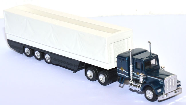 Kenworth W900 Pritschensattelzug