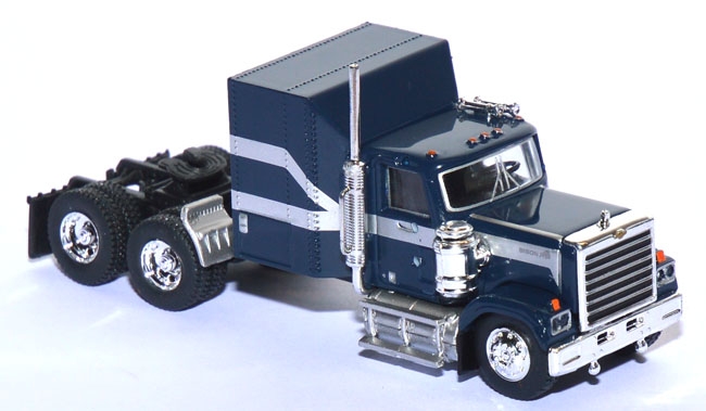 Chevrolet Bison Zugmaschine dunkelblau