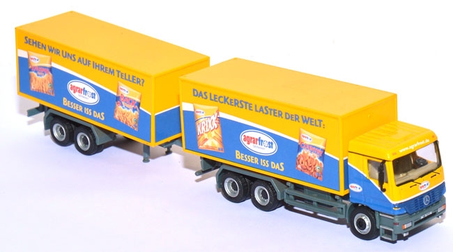 Mercedes-Benz Actros Kofferlastzug mit Tandemanhänger Agrarfrost