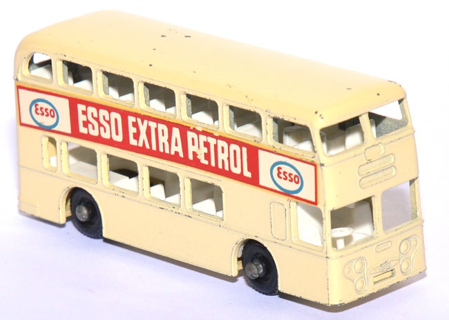 74B Daimler Bus Esso creme