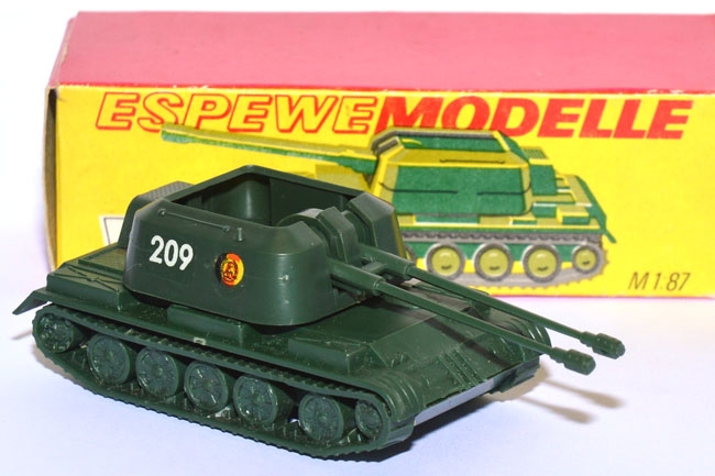 Flagabwehrgeschütz-​​​Selbstfahrlafette Fla-​SFL 57 NVA Militär