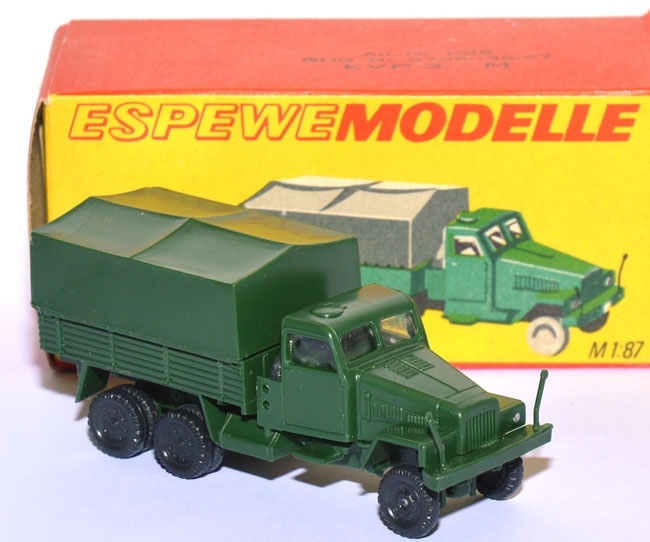 IFA G5 Pritschen-​​​LKW Mannschaftswagen mit Bänken NVA Militär