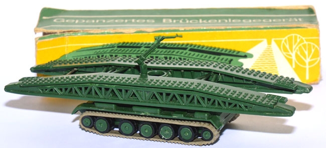 Gepanzertes Brückenlegegerät MTU NVA Militär