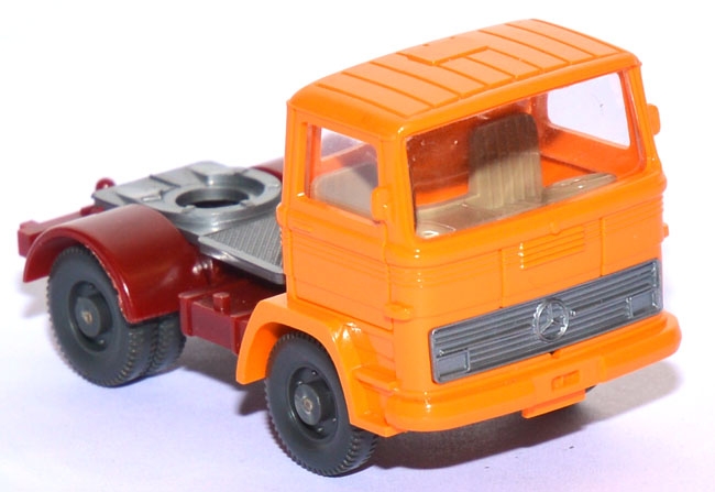 Mercedes-​Benz LP 1317 Solozugmaschine orangegelb