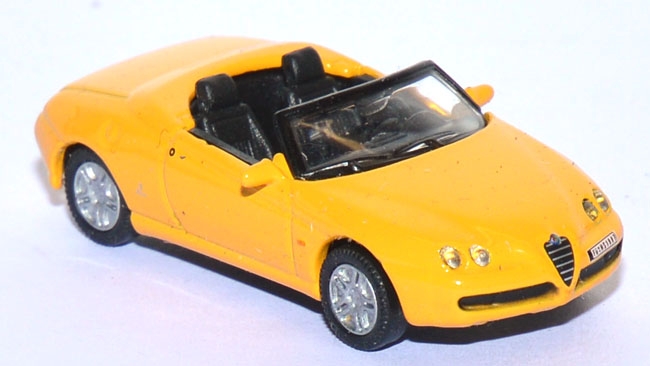 Alfa Romeo Spider offen gelb