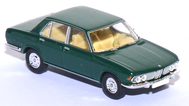 BMW 2500 Limousine moosgrün
