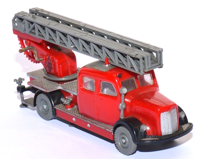 Mercedes-Benz DL 22 Metz Drehleiter Feuerwehr