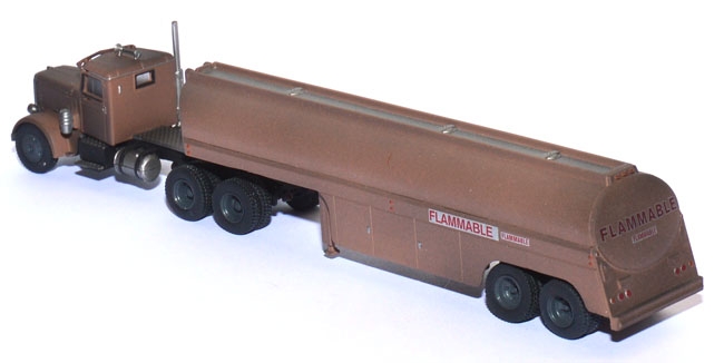 Peterbilt 281 Tanksattelzug Rusty