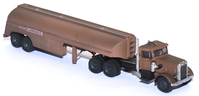 Peterbilt 281 Tanksattelzug Rusty