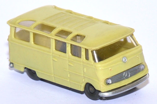 Mercedes-Benz O 319 Bus hellgrünbeige