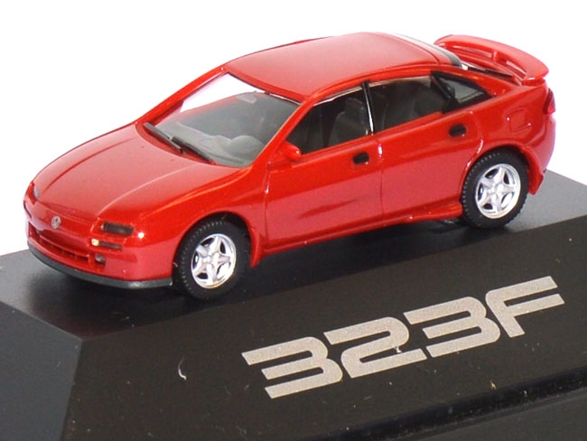 Mazda 323 F rot