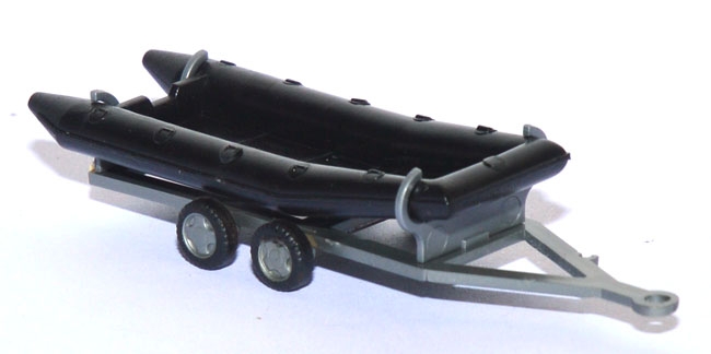 Anhänger mit Schlauchboot 44901