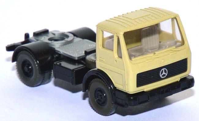 Mercedes-Benz NG 1617 S Solozugmaschine helllindgrün