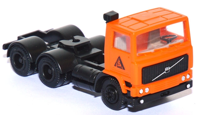 Volvo F10 Solozugmaschine orange