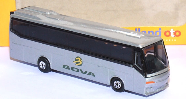 Bova Futura Reisebus silbern