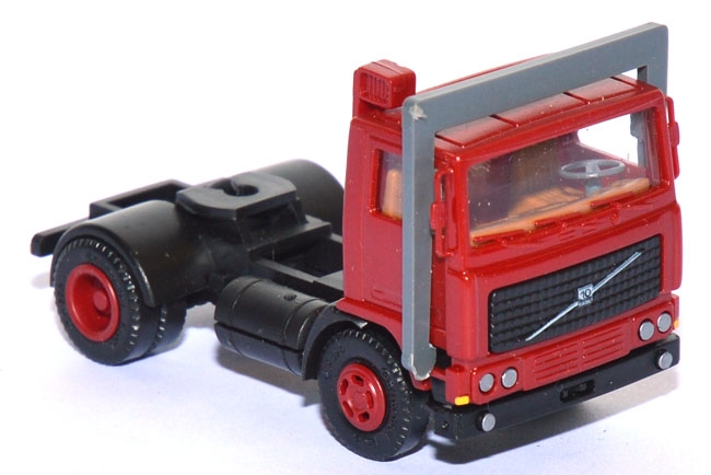 Volvo F 10 Solozugmaschine weinrot