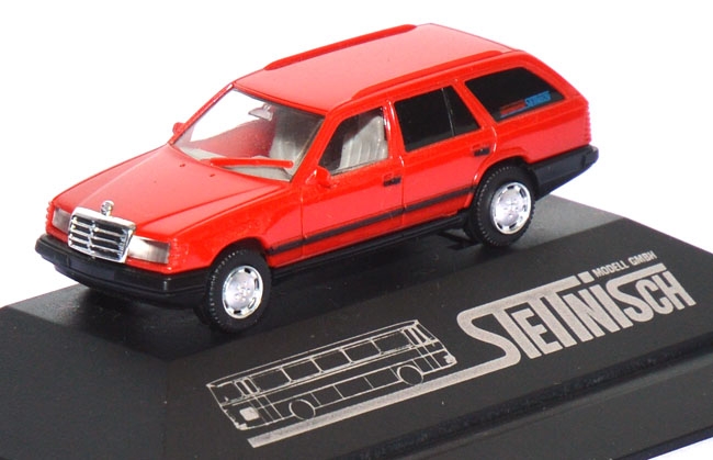 Mercedes-Benz 300 TD Turbo 4Matic rot