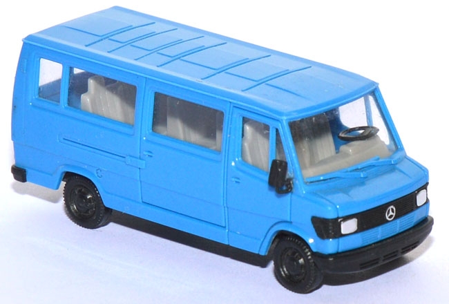 Mercedes-​​Benz 207 D Bus blau