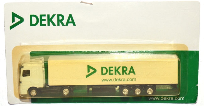 Mercedes-Benz Actros Koffersattelzug DEKRA