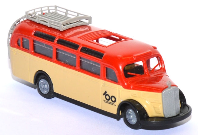 Mercedes-​Benz O 3500 Bus - 100 Jahre Automobil beige