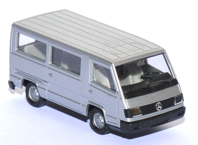 Mercedes-Benz 100 D Bus silbermetallic