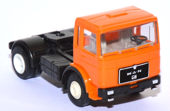 MAN F8 Solozugmaschine orange