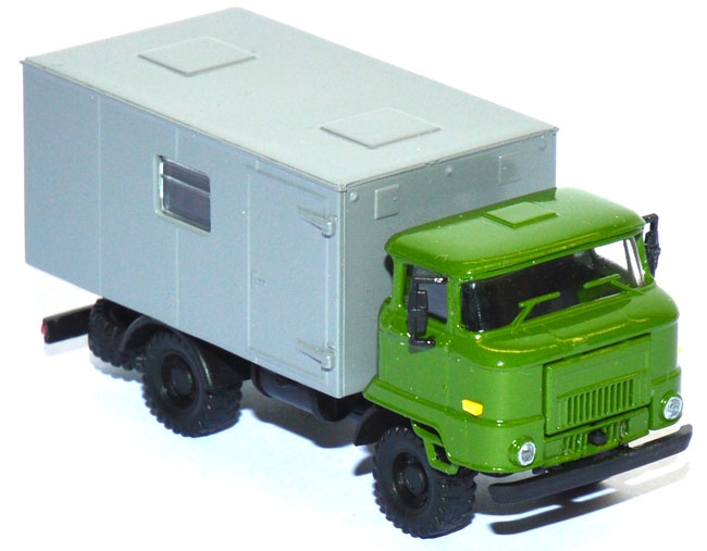 IFA L60 Werkstattkoffer grün